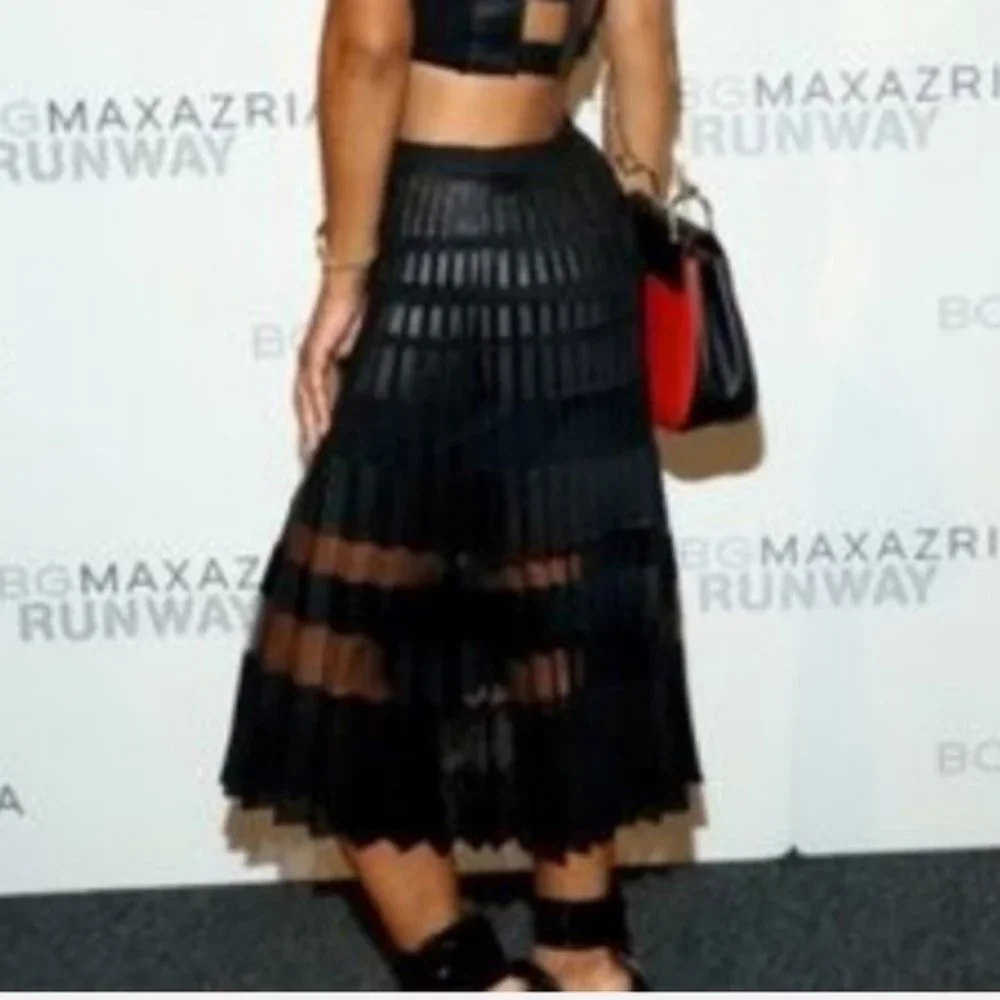 BCBG Taura NEW $338 Sz S Black Pleats Mixed Media Pull On Semi Sheer Skirt